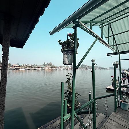 New Zealand Group Of Houseboats Hotel Srinagar  Ngoại thất bức ảnh