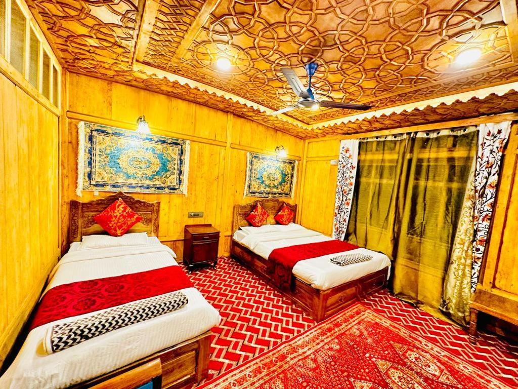 New Zealand Group Of Houseboats Hotel Srinagar  Ngoại thất bức ảnh