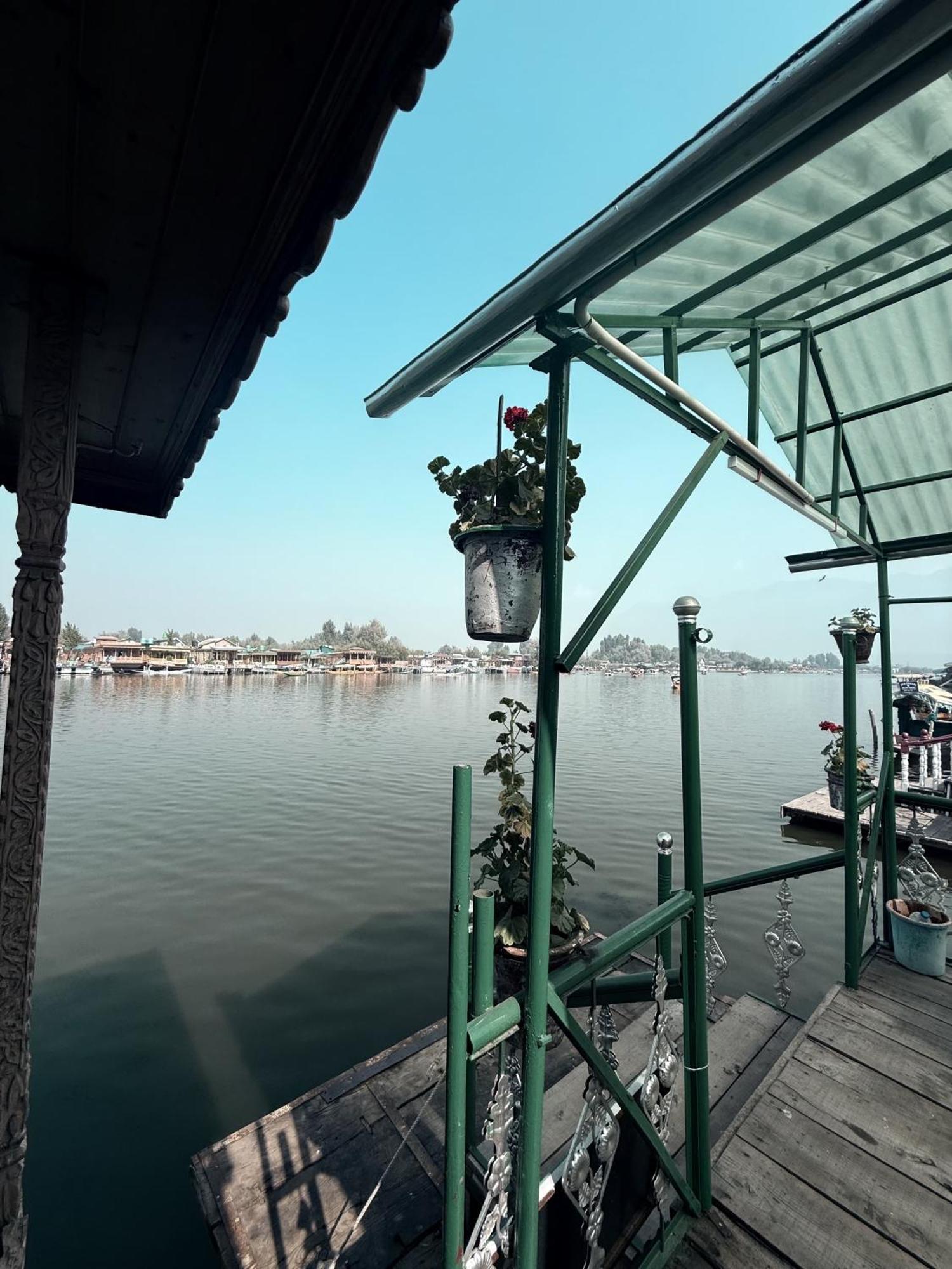 New Zealand Group Of Houseboats Hotel Srinagar  Ngoại thất bức ảnh