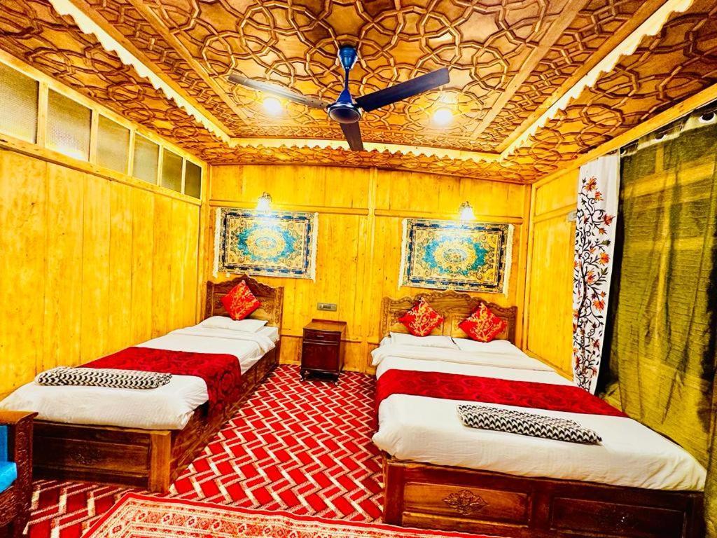 New Zealand Group Of Houseboats Hotel Srinagar  Ngoại thất bức ảnh