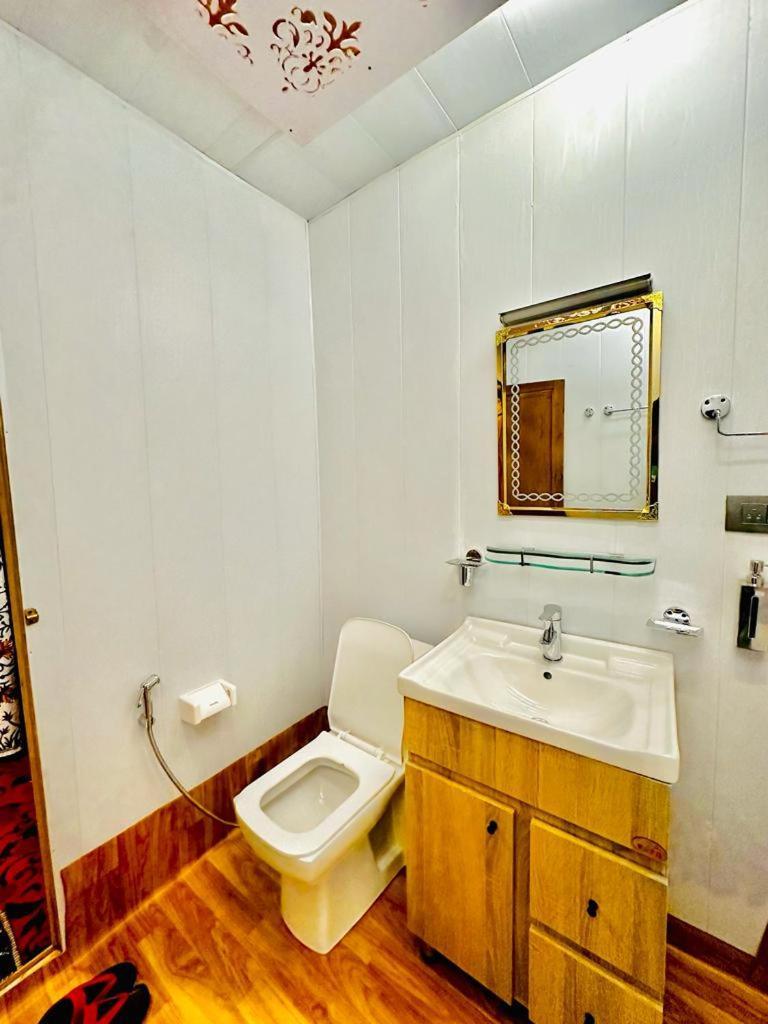 New Zealand Group Of Houseboats Hotel Srinagar  Ngoại thất bức ảnh